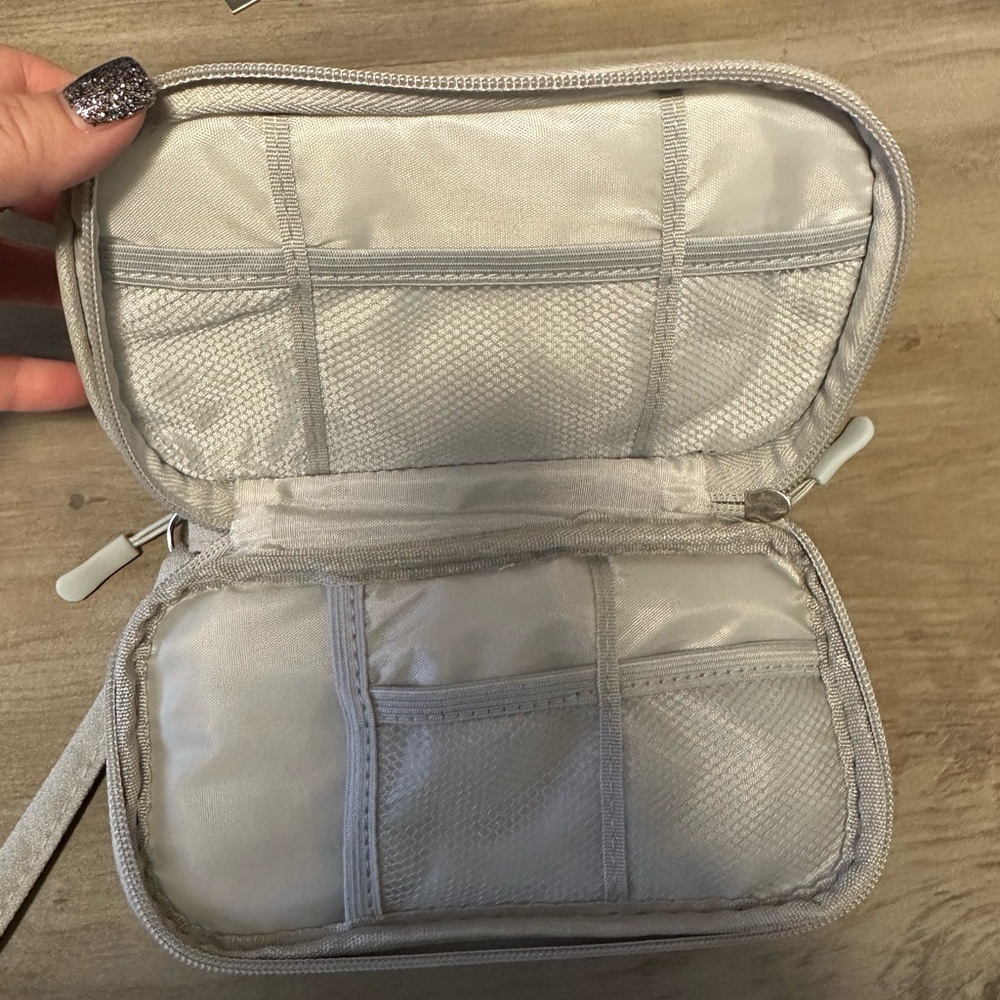 Pink,‎ Gold  Gray TECH' Pouch Bag - Picture 7 of 8